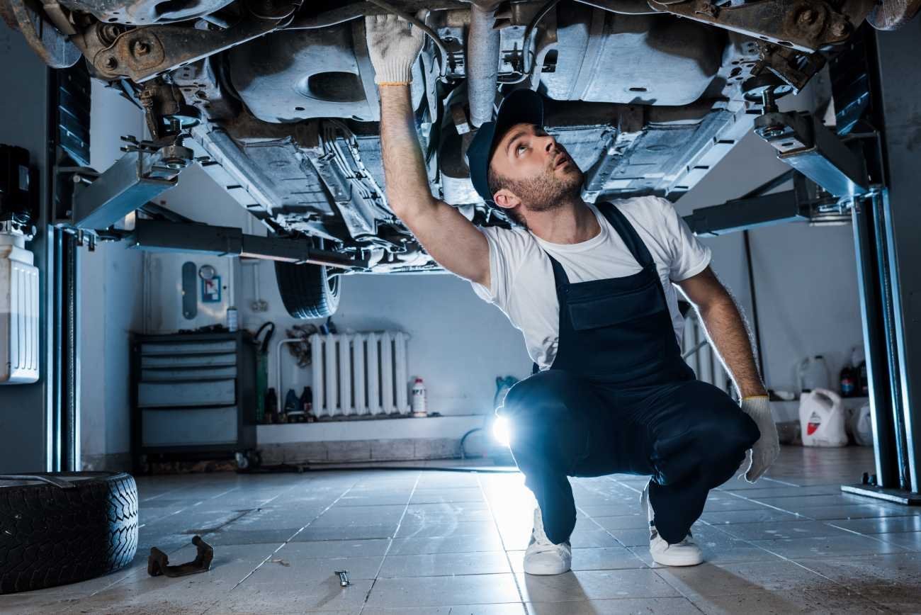 Taller mecánico en Fuengirola,Taller en Fuengirola,Mecánicos con experiencia Taller mecánico en Fuengirola